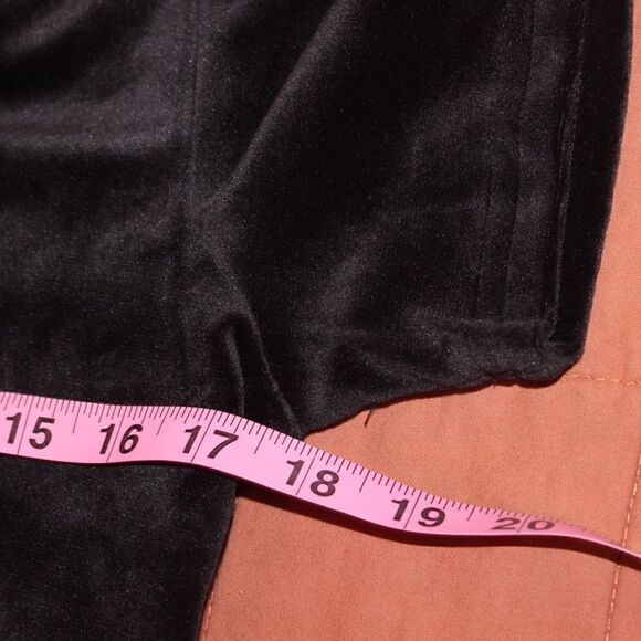 NWT Vero Moda Black Crop Velvet Top Women Size M Medium - Picture 11 of 13